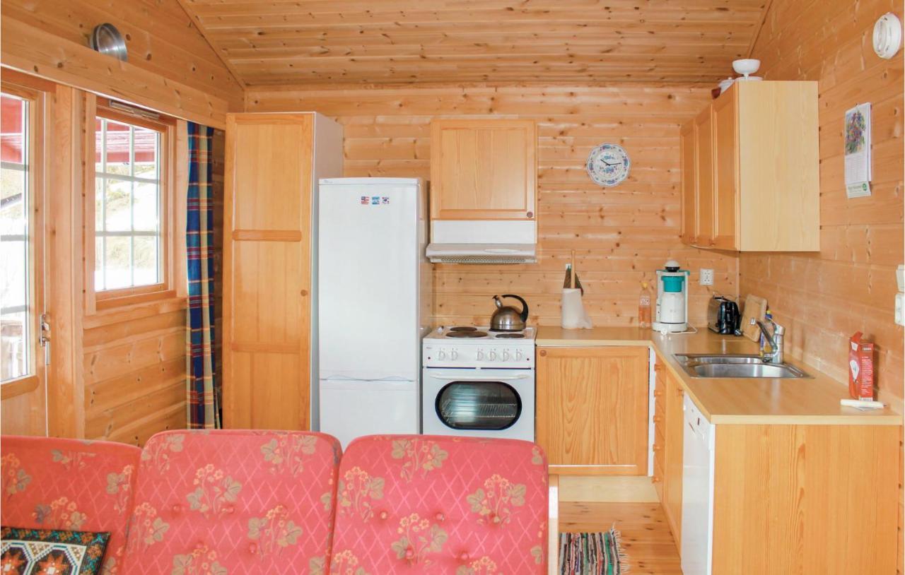 Cozy Home In Fjaerland With House A Mountain View المظهر الخارجي الصورة