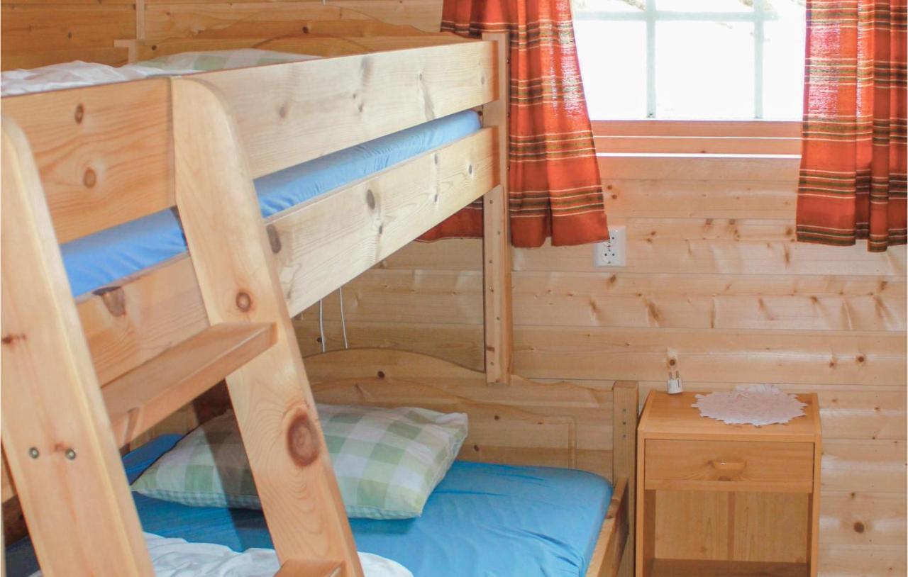 Cozy Home In Fjaerland With House A Mountain View المظهر الخارجي الصورة