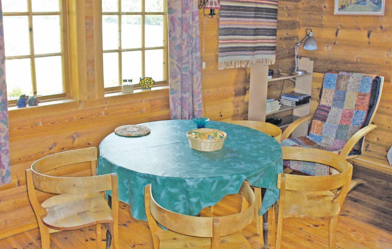 Cozy Home In Fjaerland With House A Mountain View المظهر الخارجي الصورة